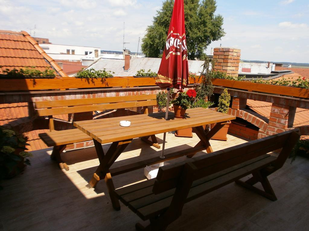 Hotel U Cisare Mělník Exterior foto