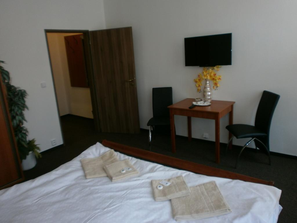 Hotel U Cisare Mělník Exterior foto